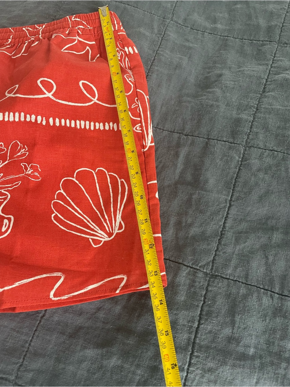 Sabo Skirt Red Shell-Print Drawstring Shorts NWT US size 8 - Picture 8 of 10
